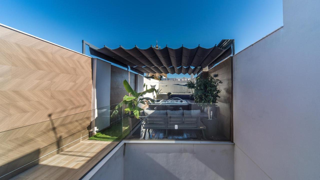 Elegant Duplex 3 Master Bedrooms And Private Sevilla Eksteriør billede