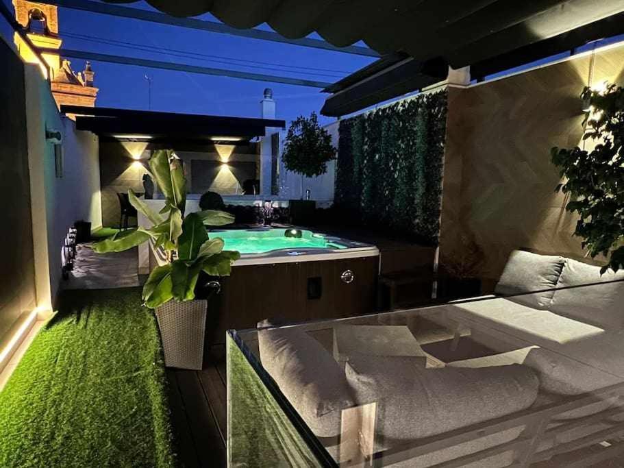 Elegant Duplex 3 Master Bedrooms And Private Sevilla Eksteriør billede