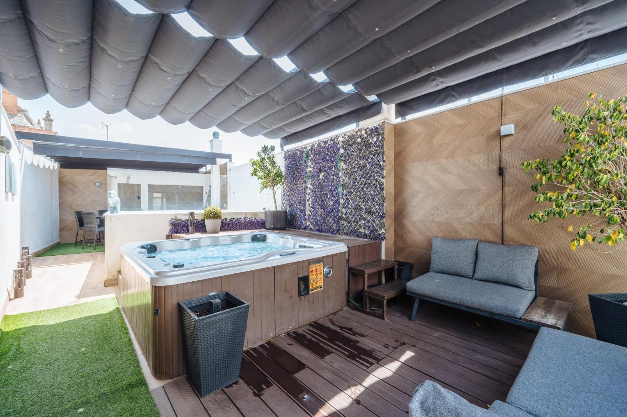 Elegant Duplex 3 Master Bedrooms And Private Sevilla Eksteriør billede