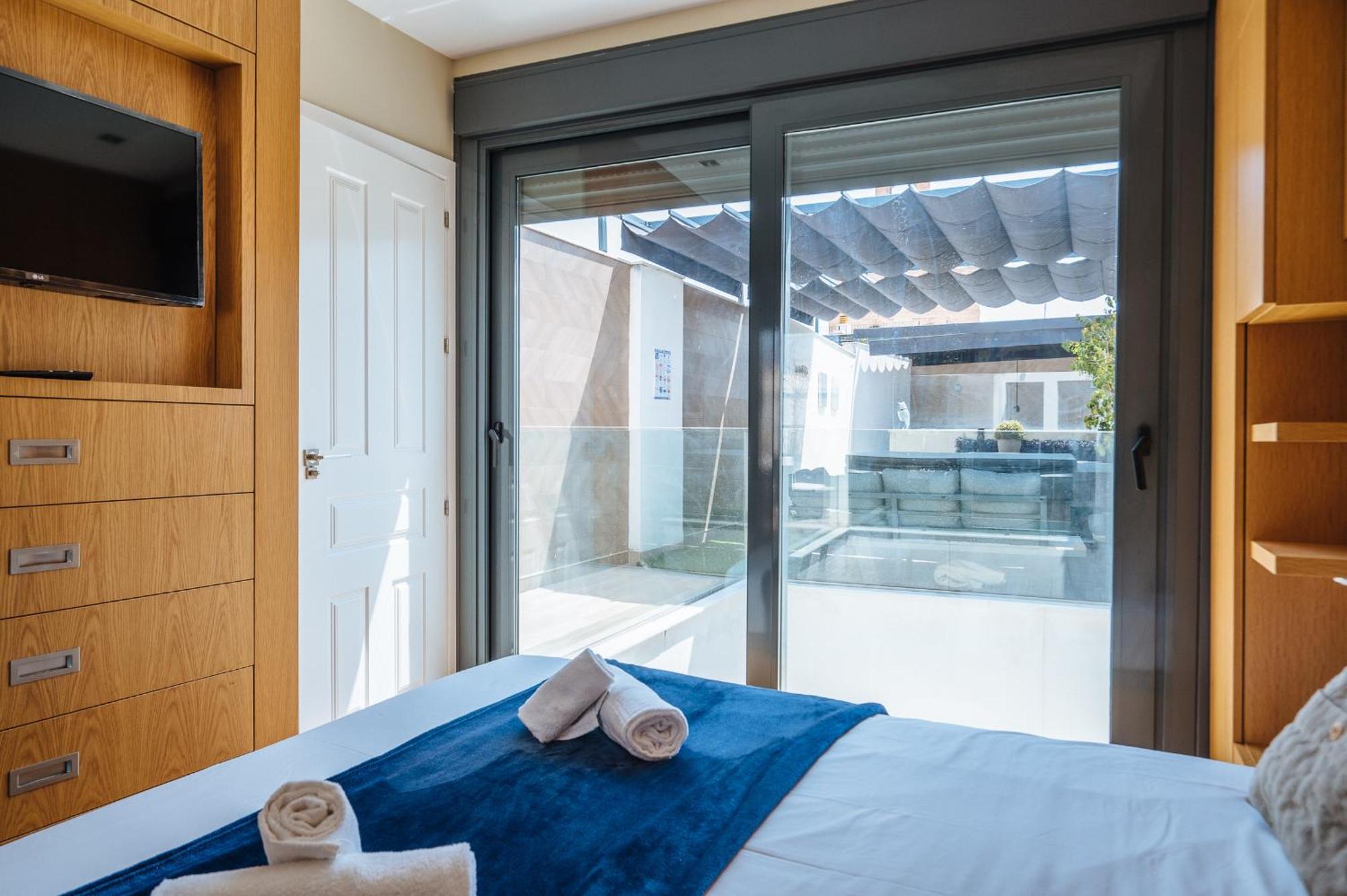 Elegant Duplex 3 Master Bedrooms And Private Sevilla Eksteriør billede